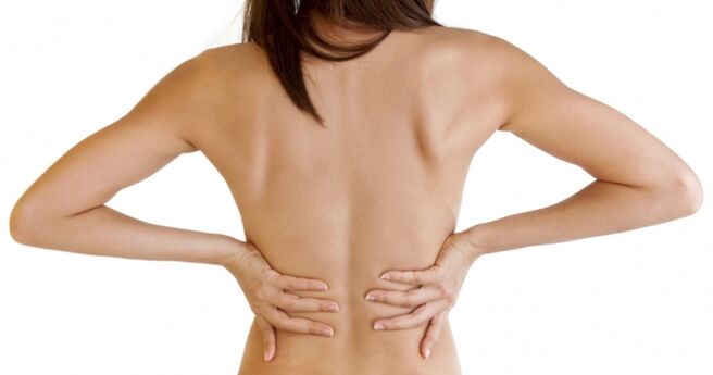 Ein charakteristisches Symptom der thorakalen Osteochondrose sind Rückenschmerzen